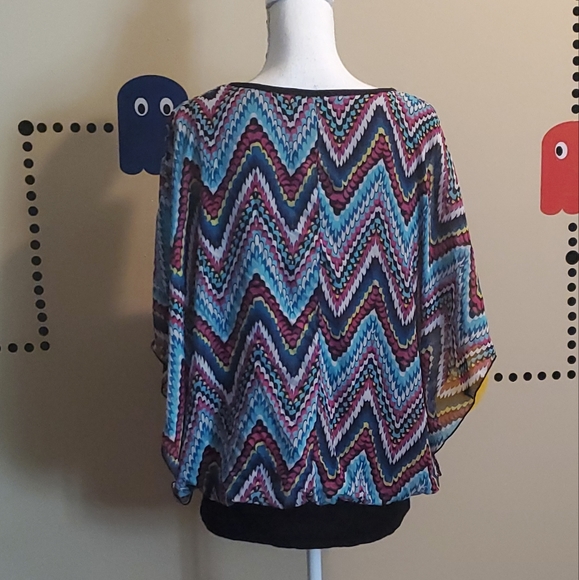 Bell sleeves banded waist blouse - Picture 4 of 4